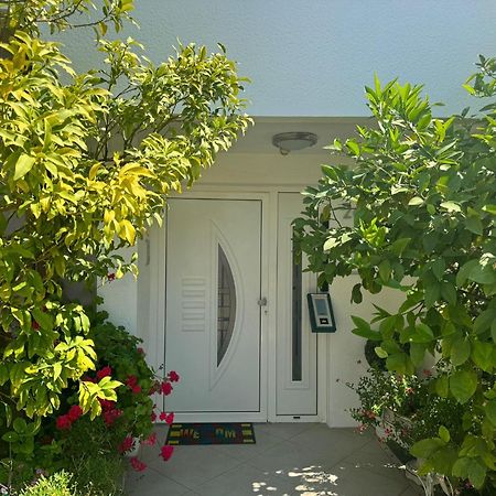Apartments Keran - By Suites Living Vodice Bagian luar foto